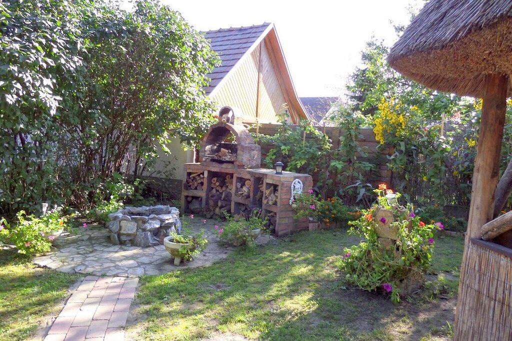 Natura Vendeghaz Pazmand Exterior photo